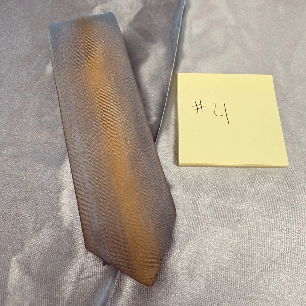 Executive Neckwear Gold & Gray Skinny Men's Tie All Silk Wm.H.Block Indianapolis - Picture 8 of 8